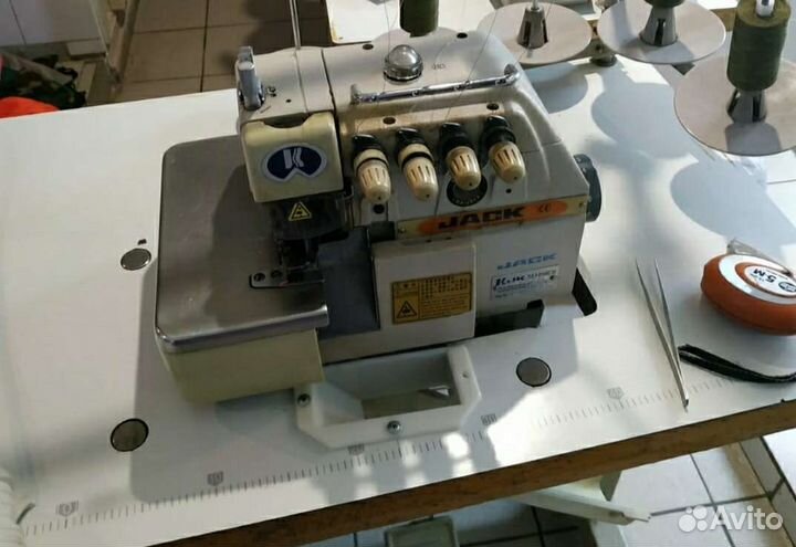 Оверлок со столом Jack 766-5-516М2-35