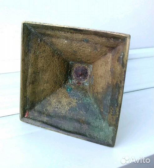 Подсвечник бронза, с квадратным основанием, антикв