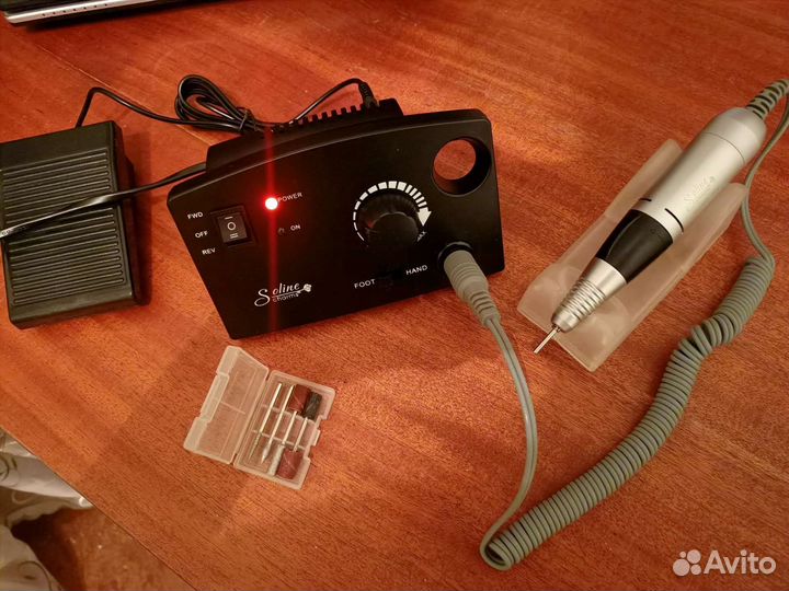 Аппарат для маникюра и педикюра