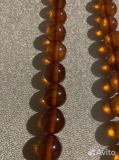 Янтарные бусы