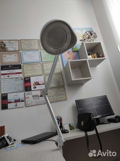 Кольцевая лампа со штативом