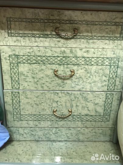 Тумба прикроватная