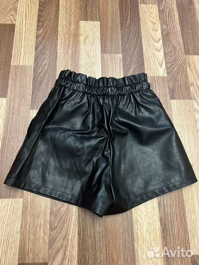 Кожаные шорты