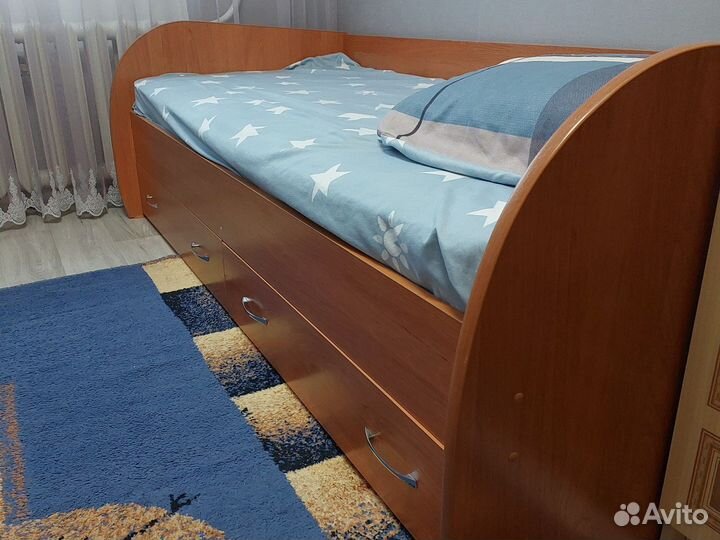 Кровать