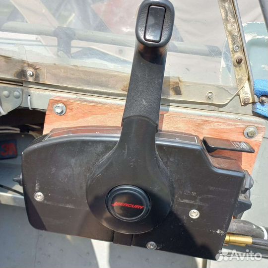 Лодка с мотором