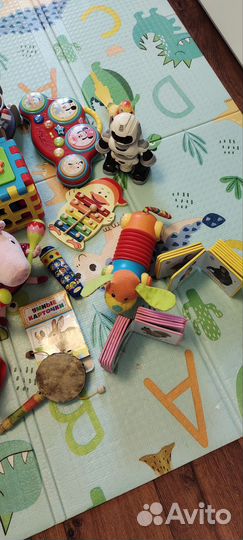 Игрушки для малышей пакетом