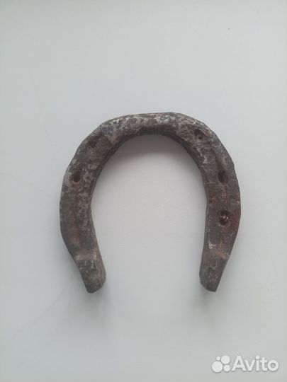 Подкова старинная, тяжелая, металлическая