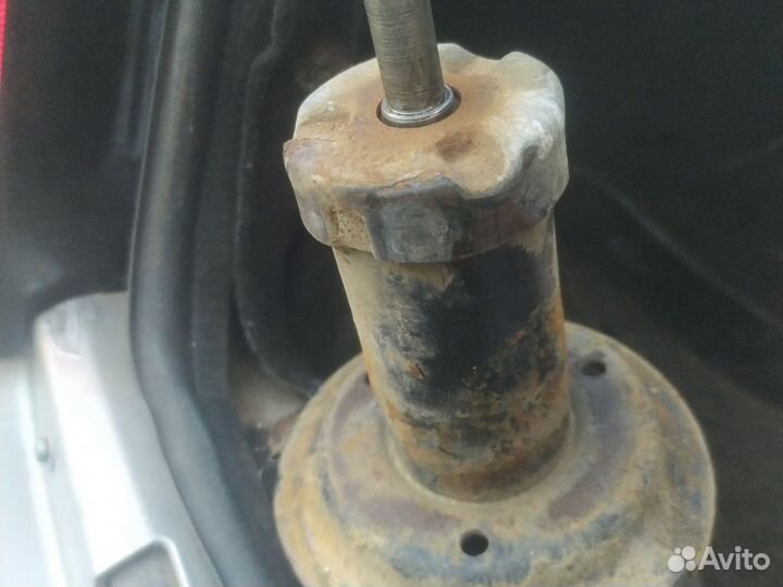 Задний амортизатор priora