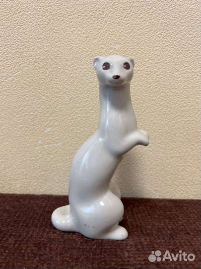 Винтажная фарфоровая статуэтка Ласка (Горностай)