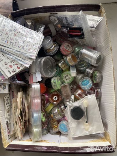 Уф лампа, слайдеры, стразы, блестки и тд