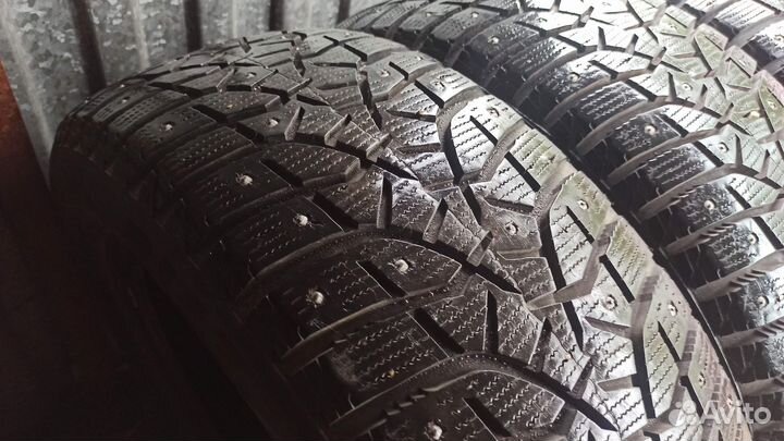 Bridgestone Blizzak Spike-02 SUV 235/55 R18