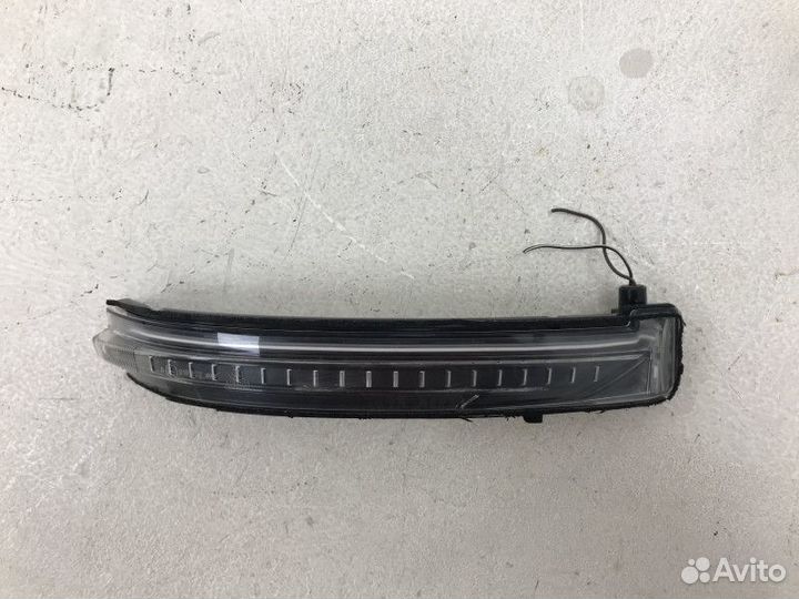 Указатель поворота правый белый Nissan X-Trail 3