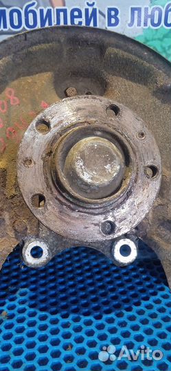 Кулак задний левый Peugeot 508