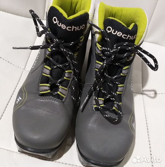 Лыжи детские 150 см палки 115 см ботинки 35 р-р