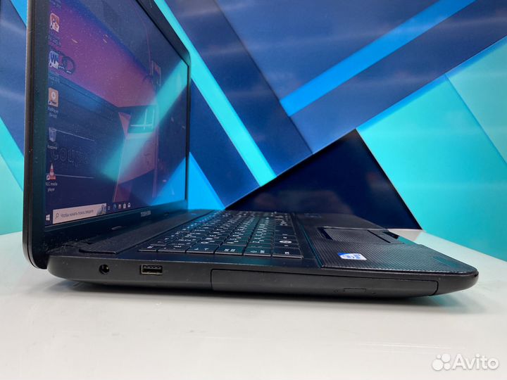 Офисный Toshiba 17.3