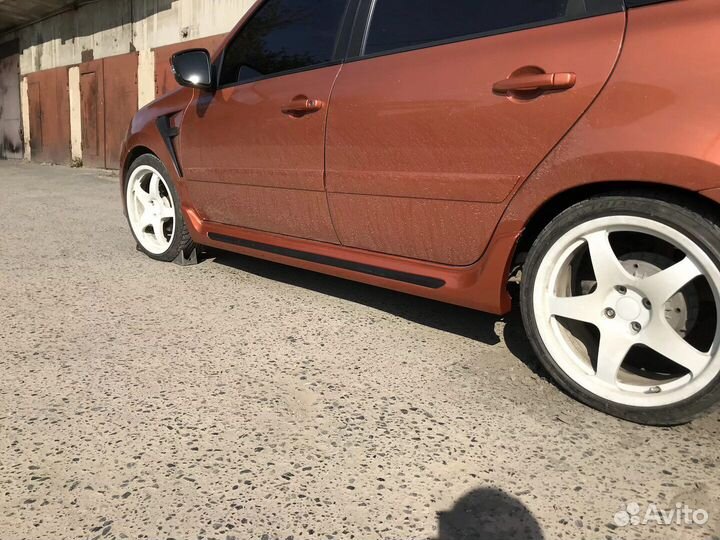 Накладки на пороги цвет серебрист калина 2, Гранта