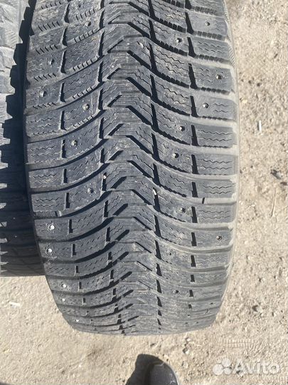 Michelin X-Ice North 3 245/45 R18 100