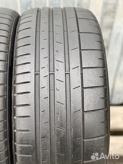 Pirelli P Zero PZ4 235/40 R19 92Y