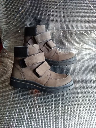 Детская обувь.27,32р