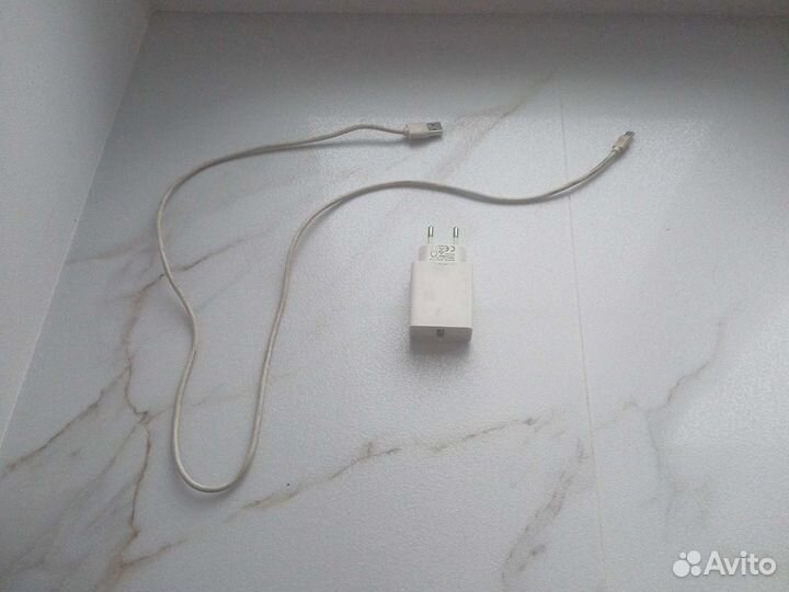 Продам зарядное устройство для телефона Oukitel