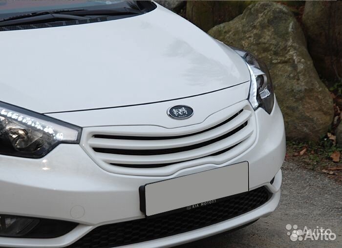 Решетка радиатора ART-X на Kia Cerato K3