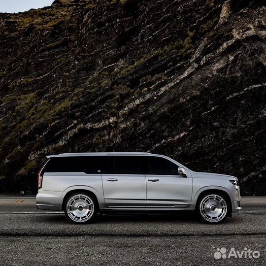 Кованые диски GT Forged R23 на Cadillac Escalade