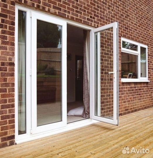 Пластиковая дверь / входная группа