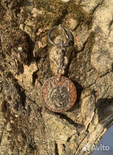 Брелок из натуральной кожи