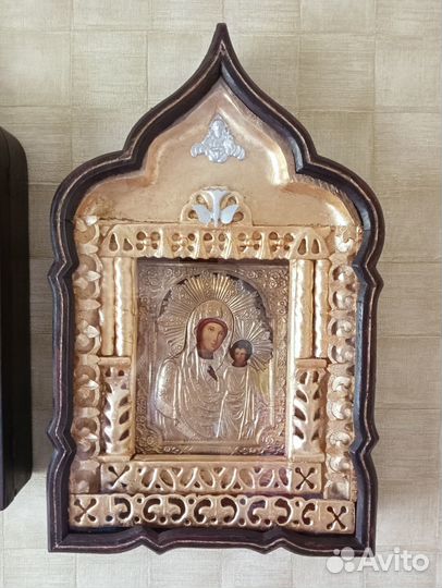 Старинный киот под 18х22 венчальная пара икон