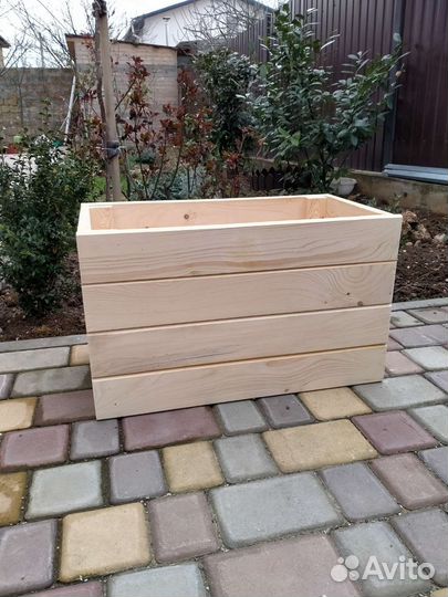 Кашпо для цветов деревянное