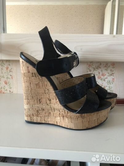 Босоножки натуральная кожа 35