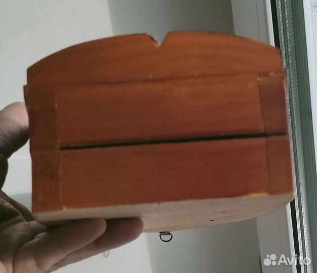 Ключница настенная с часами