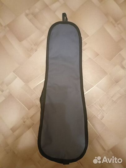 Продаю музыкальный инструмент. укулеле