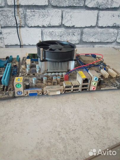 Комплект h61 lga1155/i5 4ядра/8gb ddr3 Kingston