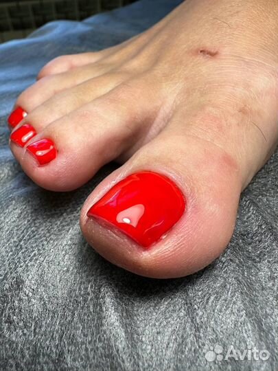 Маникюр педикюр