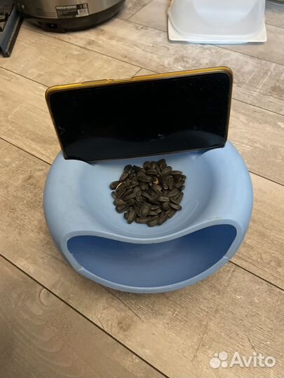 Подставка для телефона и семечек