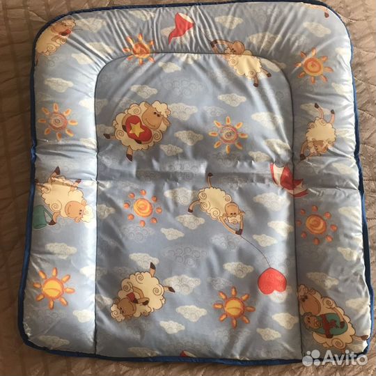 Круг для плавания, матрас пеленальный, пледы