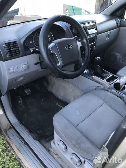 Aвтoмoбиль в разбоpe Kia Sorento 1 рестайлинг