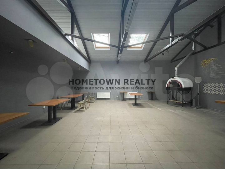 Здание, 1650 м²