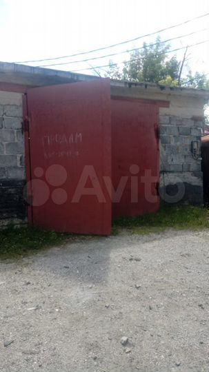 Гараж, > 30 м²