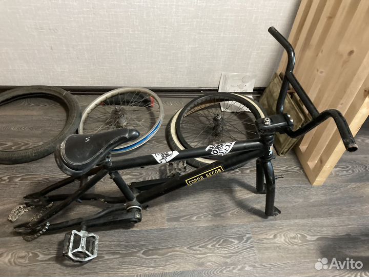 Рама bmx шатуны колеса покрышки руль вилка