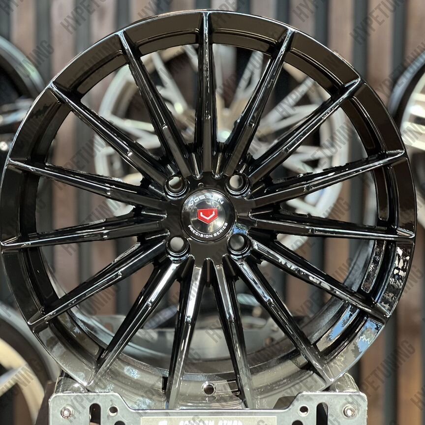 Литые диски Vossen VPS-305T 7.5×R17 4×100