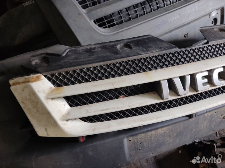 Решетка радиатора Ивеко Дейли Е4 06-11