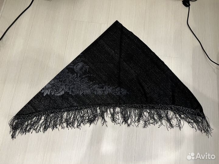 Шарфы платки палантины