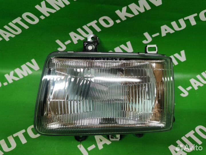 Фара Toyota 4Runner 2