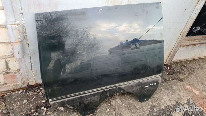Стекло задней правой двери Форд Гелакси