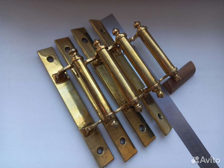 Дверные ручки