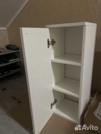 Шкафчик маленький