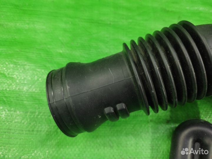 Патрубок возд фильтра + резонатор Sportage/Tucson