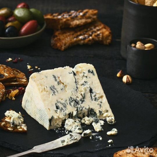 Сыр сент агюр с голубой плесенью